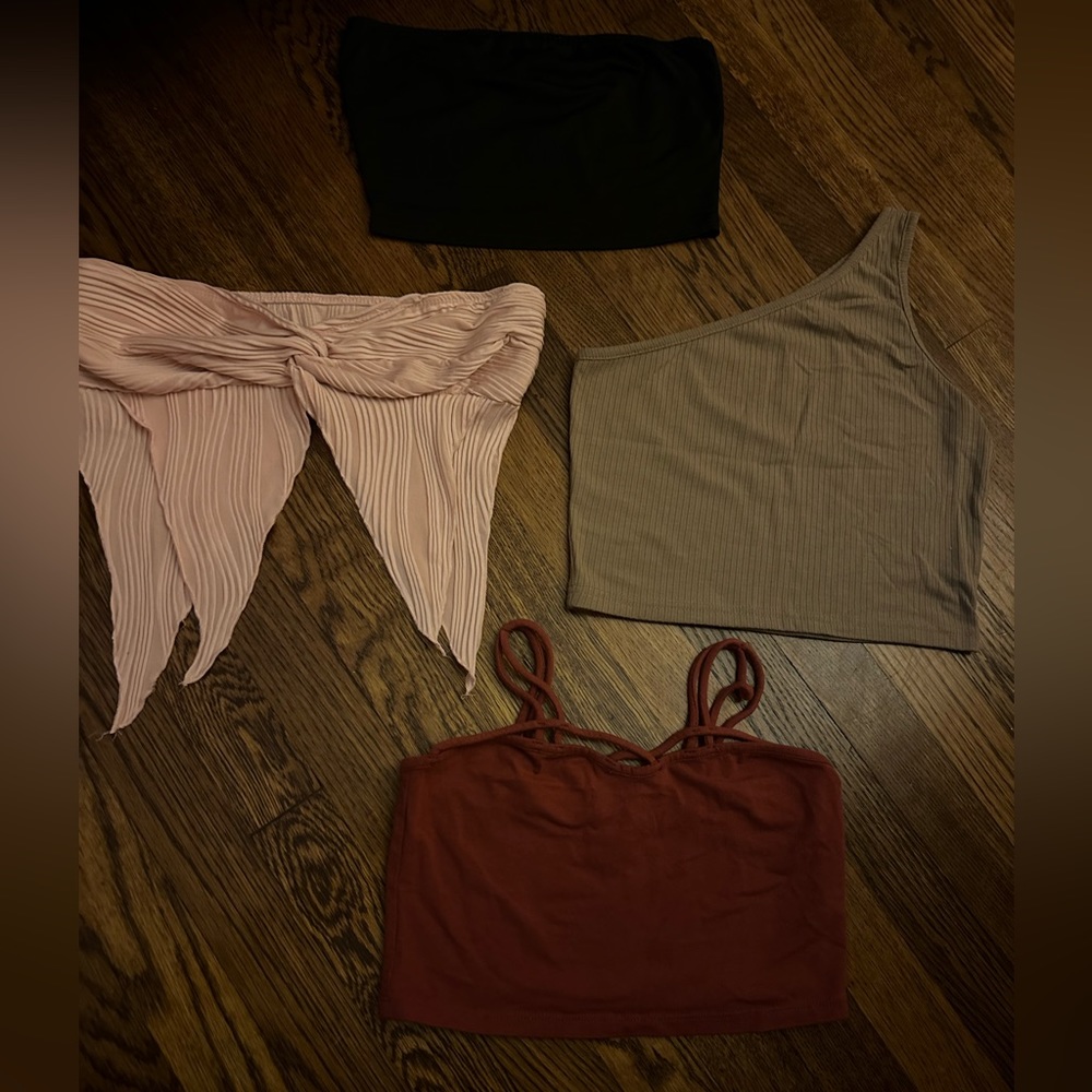 BUNDLE❗️4 trendy tops